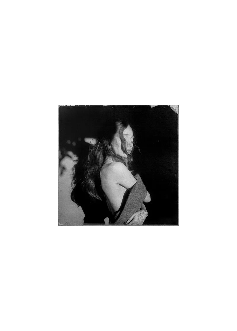 Ariana Grande – petal (Translucent Pearly White Vinyl)