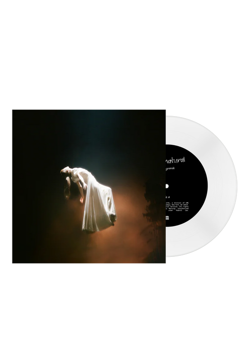 Vinilo de 7 pulgadas de Ariana Grande, Supernatural / Intro del fin del mundo, en estilo mockup.