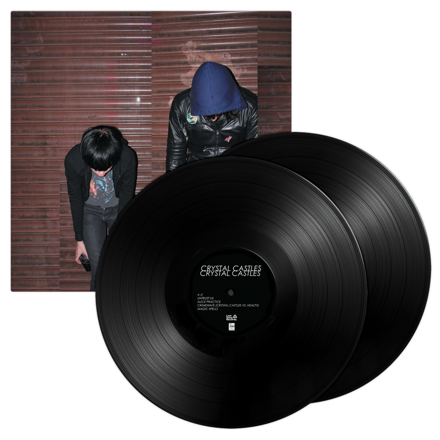 Portada del vinilo de Crystal Castles por Oh My Cd!, imagen del álbum en funda de vinilo con arte gráfico.