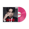 Vinilo rosa de BTS Arirang, edición exclusiva de Jin, en una portada con arte del álbum y detalles visuales en la imagen.