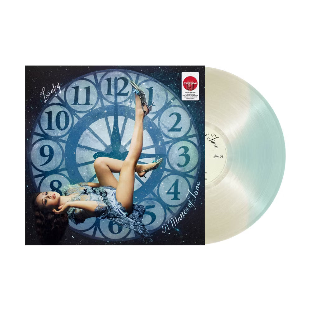 Vinilo de Laufey, A Matter Of Time, de la marca Oh My Cd!, imagen del álbum en portada en una vista cercana