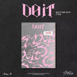 Carátula del álbum Stray Kids SKZ IT TAPE 'DO IT' versión IT, con arte y texto del grupo en un diseño llamativo.