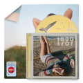 Póster deluxe de Taylor Swift 1989 (Taylor's Version) Sunrise Boulevard en color amarillo, edición exclusiva para coleccionistas.