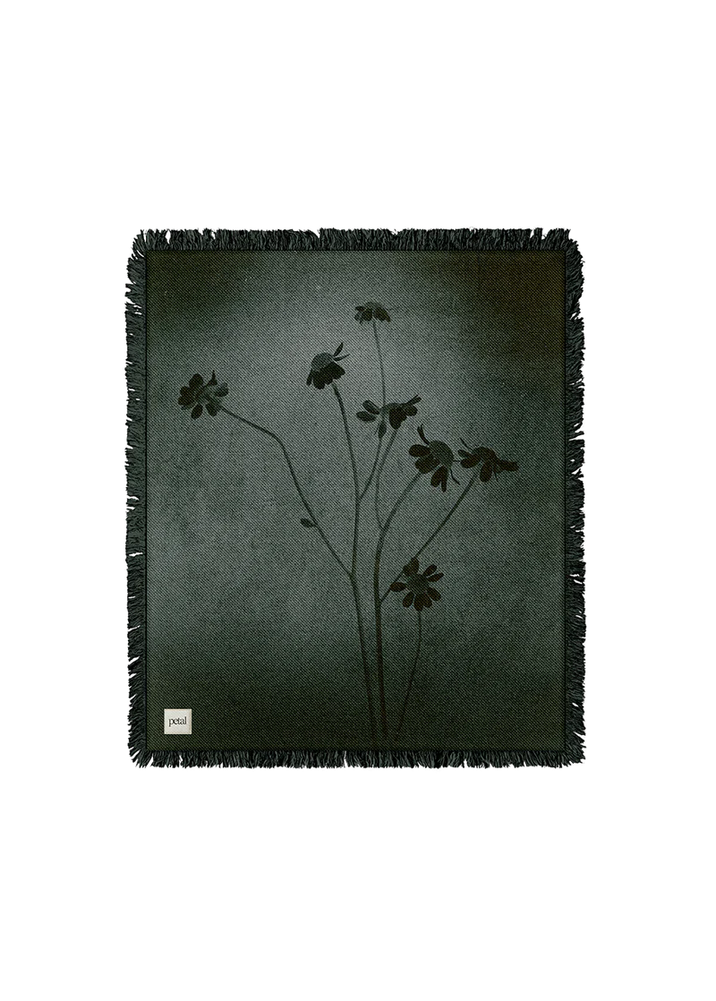 Ariana Grande – petal Blanket