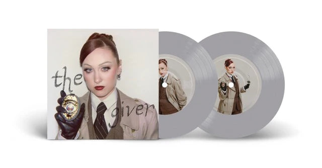 Vinilo de 7" de Chappell Roan, The Giver, con portada alternativa "Private Investigator", producido por Oh My Cd!